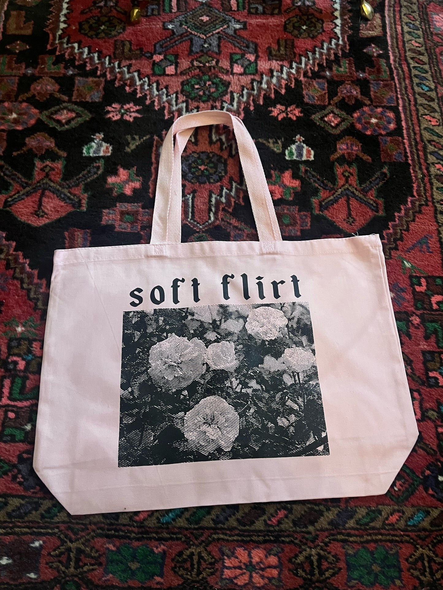 soft flirt floral big tote