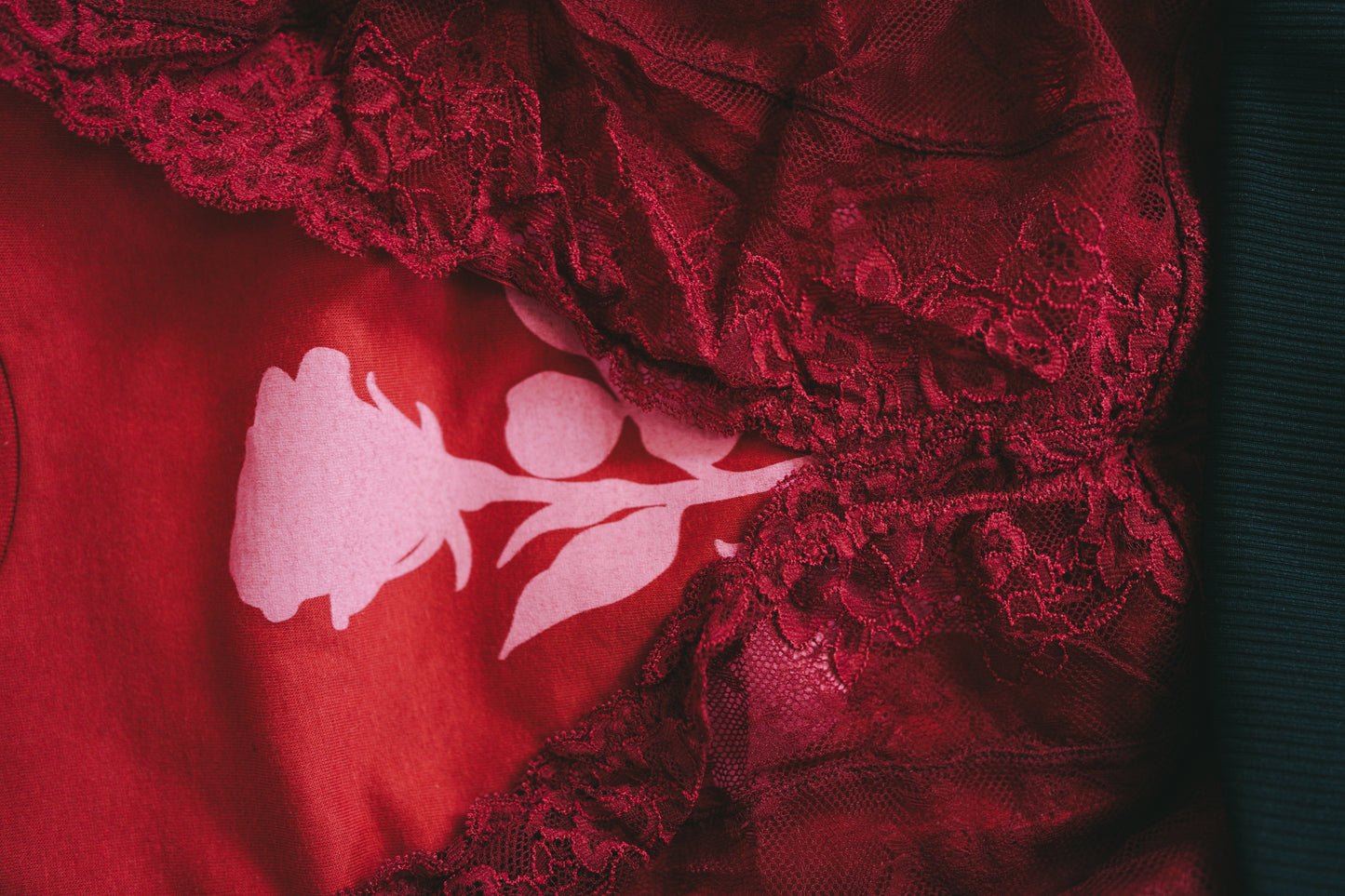 red and pink rose silhouette tee