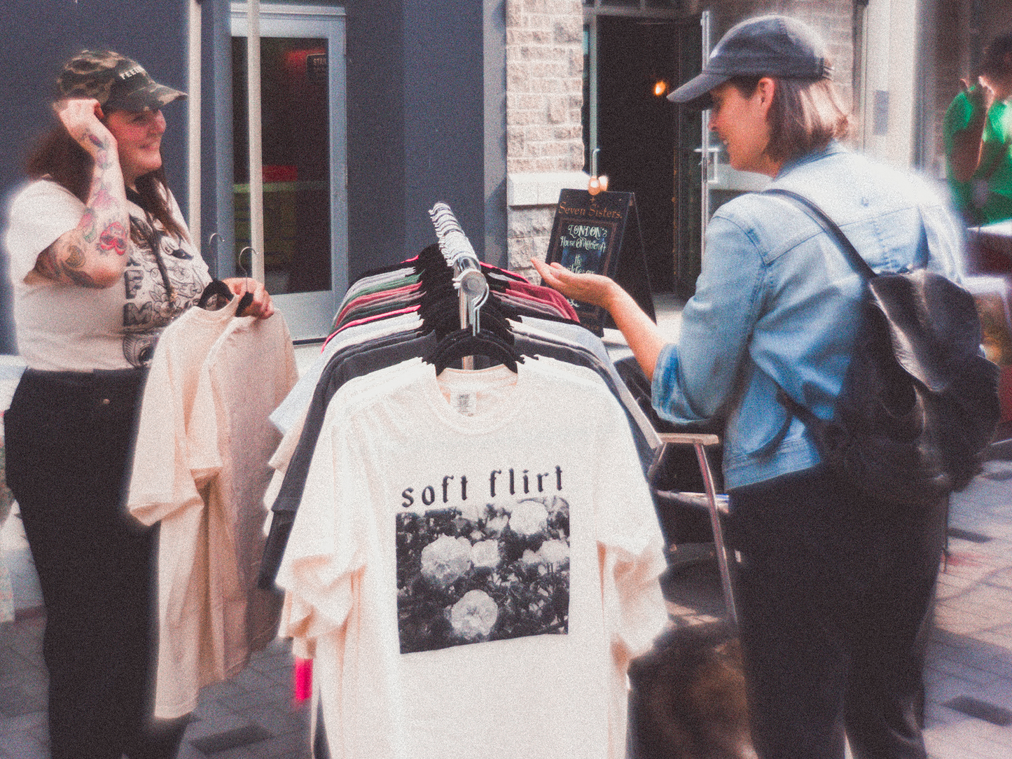 soft flirt floral tee