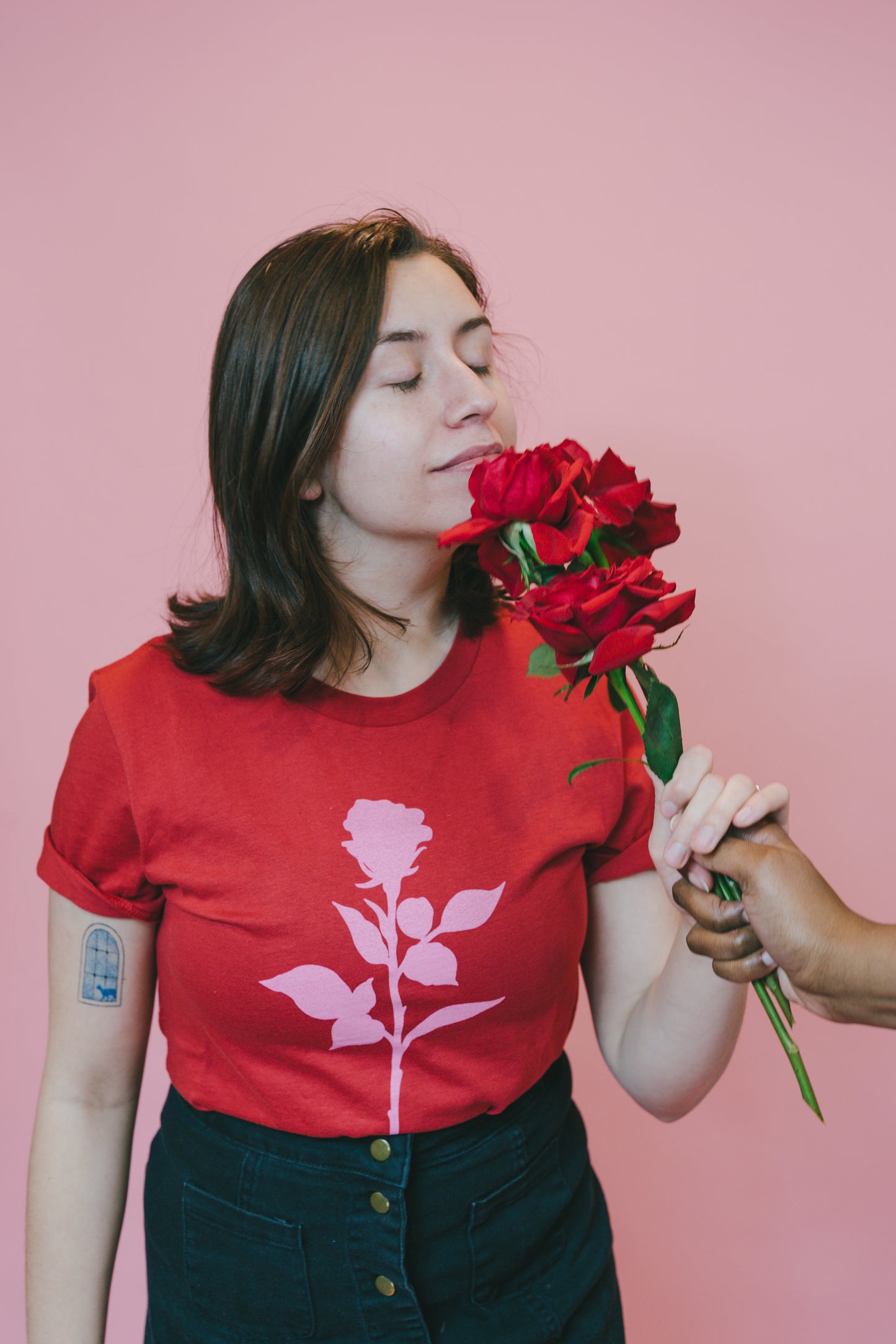 red and pink rose silhouette tee