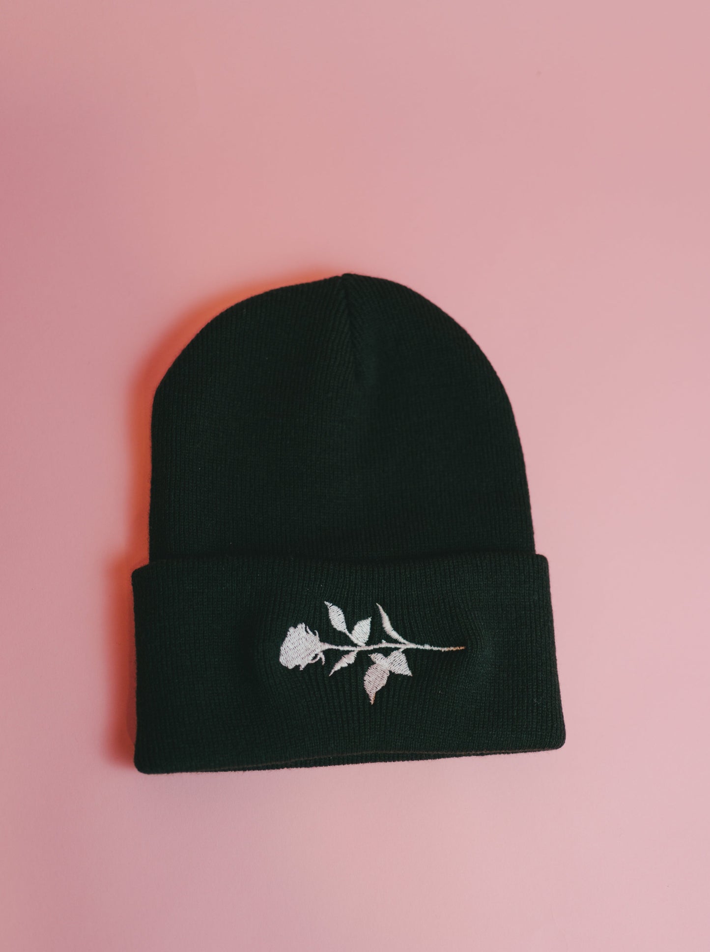 rose silhouette embroidered toque